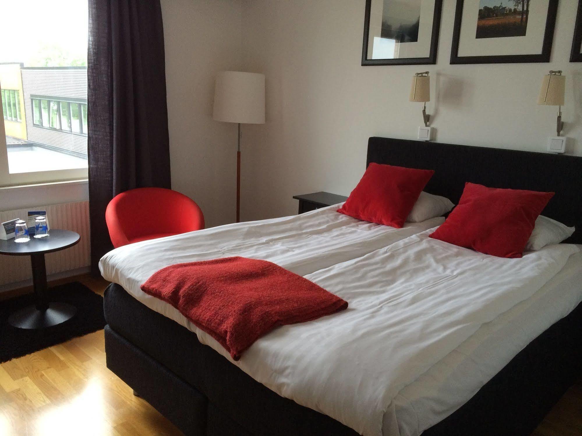 Quality Hotel Vaenersborg Экстерьер фото